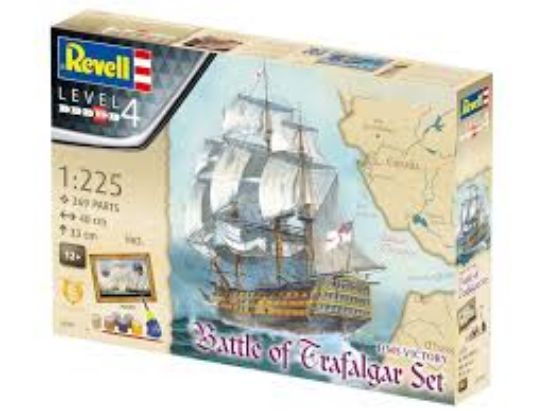 Immagine di HMS VICTORY BATTLE OF TRAFALGAR SET